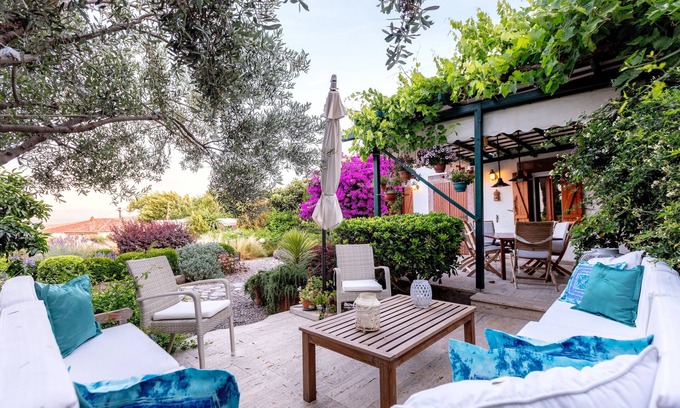 Ayvalik Villa | Begonvilla Evleri