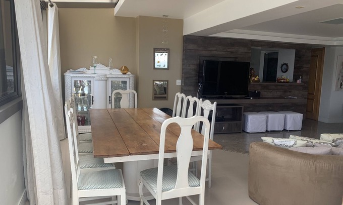 Barra Sul Apartment | Beira Mar apartment with daily cleaning service