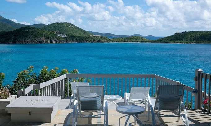 Point Rendezvous Villa | Beit Hawa: Breathtaking Views!