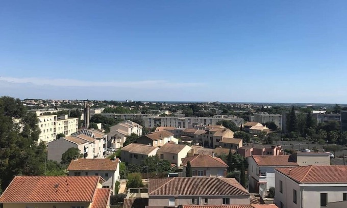 Beziers Apartment | BEL APPARTEMENT AVEC VUE ET PARKING PRIVÉ.