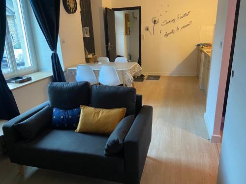 Lamballe Apartment | Bel appartement t2 rdc tout équipé avec cour les cocons de Madenn