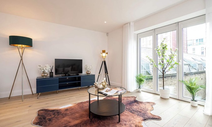 Belgravia Apartment | Belgravia Residence - Luxury Two-Bedroom Apartment