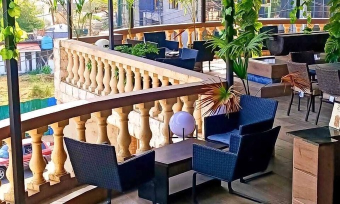 Monrovia Hotel | Bella Casa Hotel