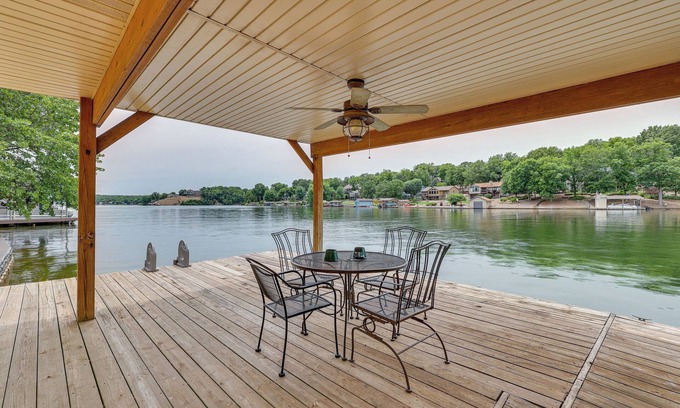 Bella Vista House | Bella Vista Home w/Kayaks & Deck on Loch Lomond!