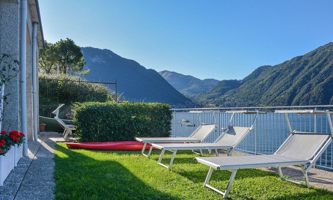 Lezzeno Apartment | Bellagio Villas - Nabucco with garden directly on the Lake