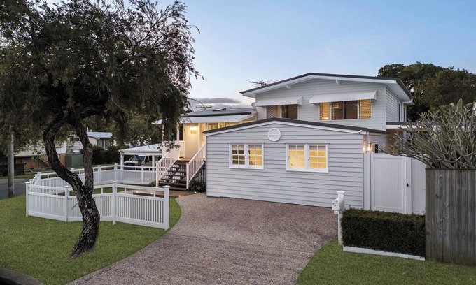 Margate Apartment | BellaVita pet-friendly Oasis in Margate