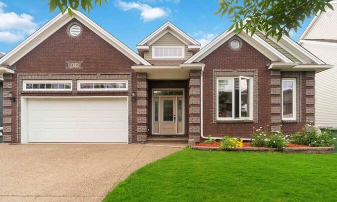 Dartmouth Condo | BellBrook Lounge & Stay