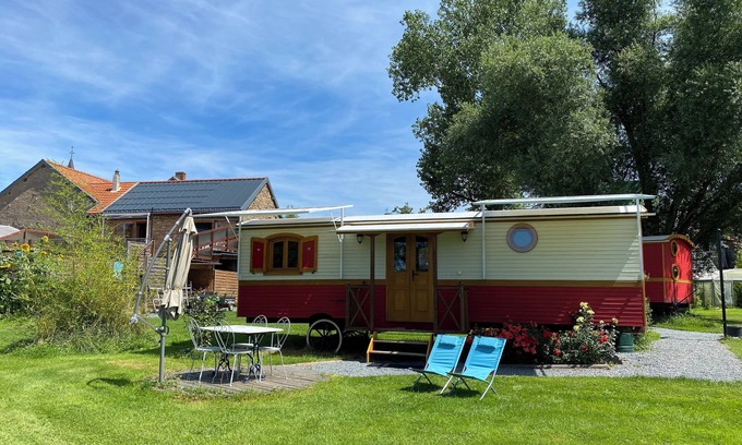 Saint-Pardoux House | Belle Epoque Trailer of Saint-Pardoux 63440 2 places