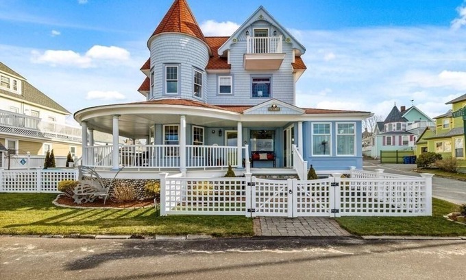 Buzzards Bay House | BELLE of the BEACH: 30 feet to gorgeous PRIVATE BEACHFRONT home SLEEPS up to 13
