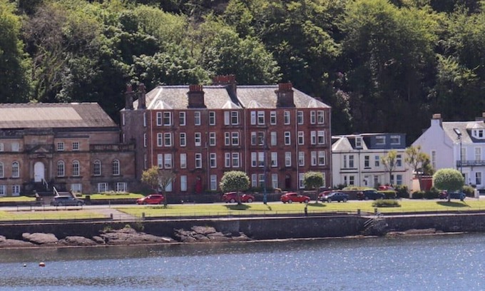 Rothesay Apartment | Bellevue Bute, luxury 2 bedroom, 2 bathroom sea view flat in Rothesay