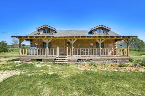 Bellevue Apartment | Bellevue Log Cabin with Gas Grill and Creek Access