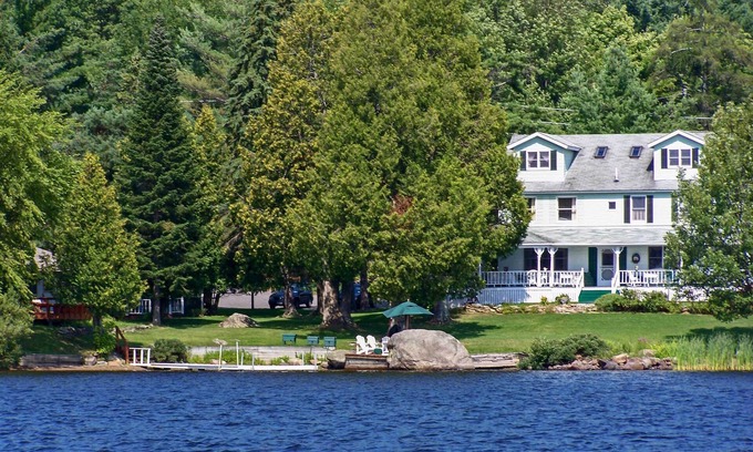 Town of Bellmont House | 'Bellows Place': Great for Family & Group Getaways