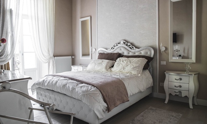 Lucca Historical Center Apartment | Belvedere Luxury Apartment, view on the Lucca Walls