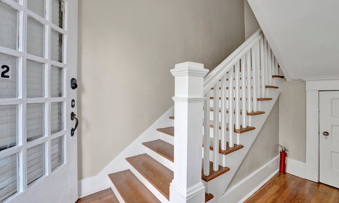 Central Gardens Apartment | Belvedere Manor 4 Quiet 1-king bed apt Memphis Midtown, 4min to hospital, up