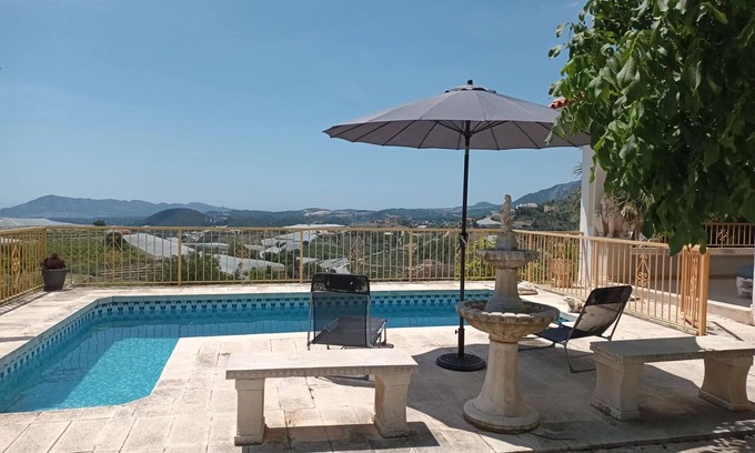 Callosa d' En Sarria House | Belvilla by OYO Villa Adelia - private pool