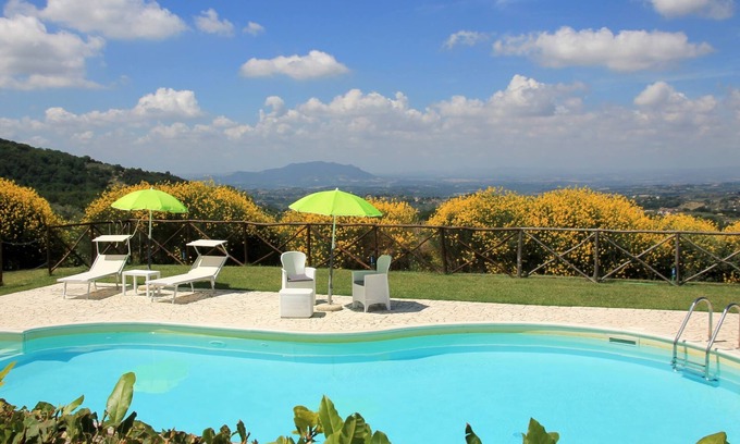 Casperia House | Belvilla by OYO Azzurro