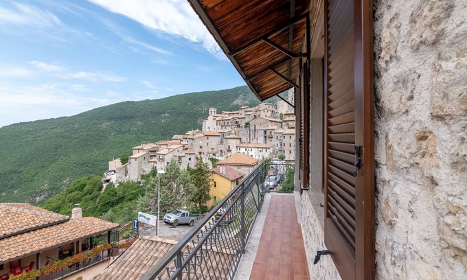 Polino Apartment | Belvilla by OYO Casa Castiglia