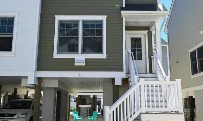 Normandy Beach House | Benny's Beach Bungalow