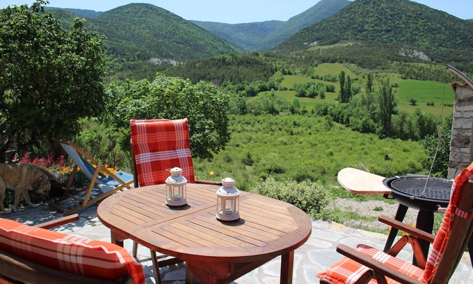 Montferrand-la-Fare Cottage | Bergerie Nichée Dans un Écrin de Verdure