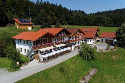 Schwarzach House | Berggasthof-Pension Seminar- und Tagungshaus Menauer