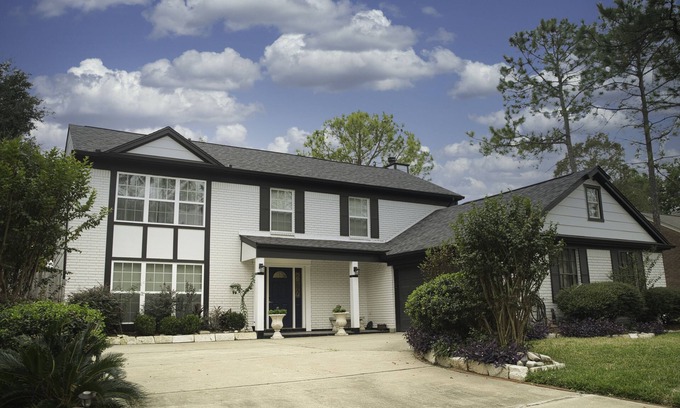 Mission Bend House | Berkshire Green's - Dream - Home