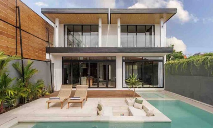Padonan Villa | Bermain Haus is a luxury 3 bedroom villa located in Canggu.