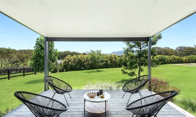 Berry Cottage | Berry Boutique Getaway - The Stables