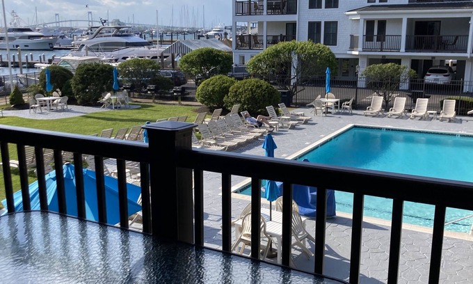 Historic Hill Condo | BEST Location in Newport on Thames St! Newport On Shore Resort - 6/19-6/26/2026