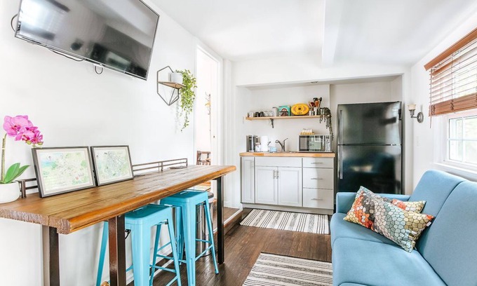 North Downtown House | Best of Downtown and Belmont in cozy unique 2BD! Walk everywhere!