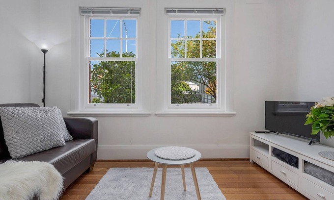 North Hobart House | Best on Letitia Central spacious stylish sleeps 6