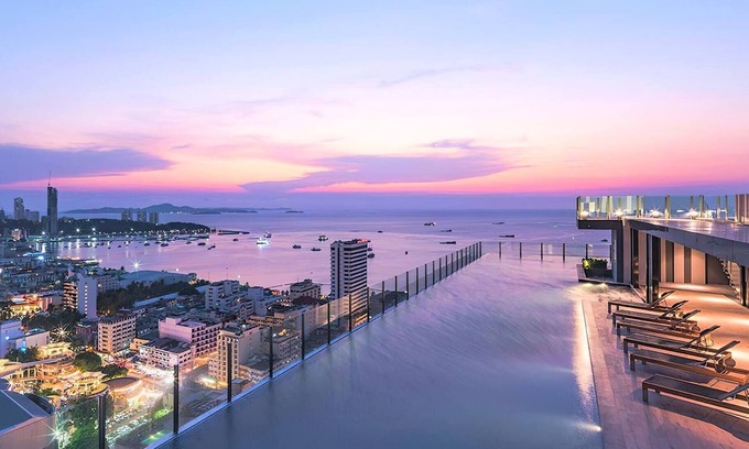 Pattaya Bay Apartment | Best Pool with 360 View of Pattaya & Best Location