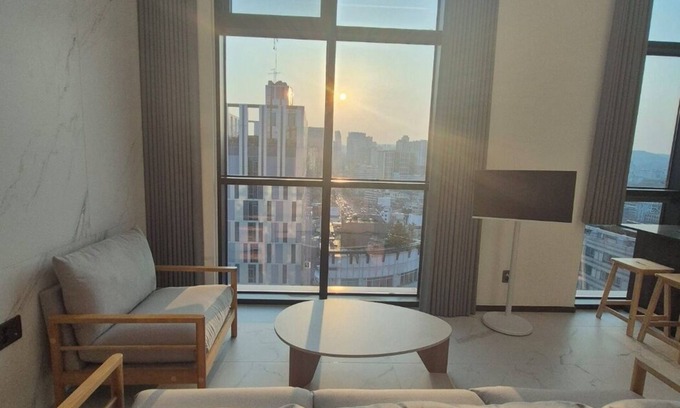 Gwanghui-dong Apartment | Best view, Seoul's center, Dongdaemun History & Culture Park Station 5 minutes