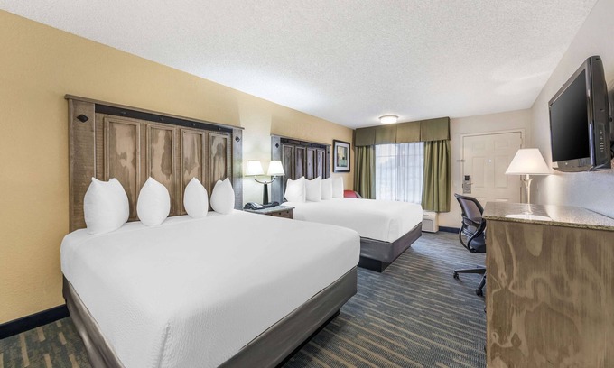 San Ysidro Hotel | Best Western Americana Inn