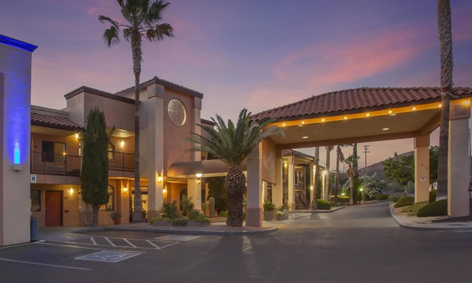 Globe Hotel | Best Western Copper Hills Inn