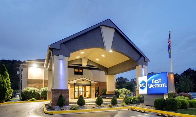 Morehead Hotel | Best Western Eagles Inn