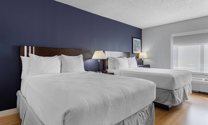 Bentleyville Hotel | Best Western Garden Inn
