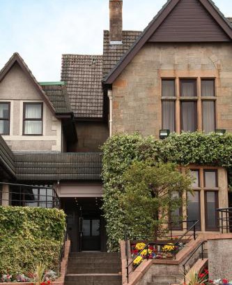 Stepps Hotel | Best Western Garfield House Hotel