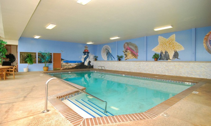 Coos Bay Hotel | Best Western Holiday Hotel
