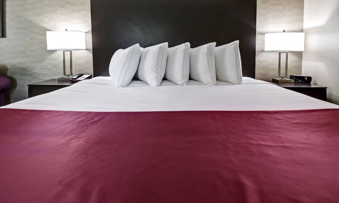 Simcoe Hotel | Best Western Little River Inn