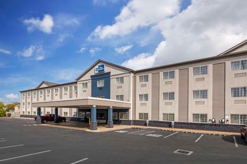 Prestonia Hotel | Best Western Louisville Airport Expo
