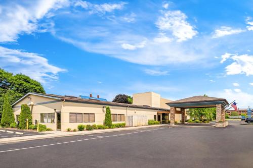 Hornell Hotel | Best Western Maple City Inn