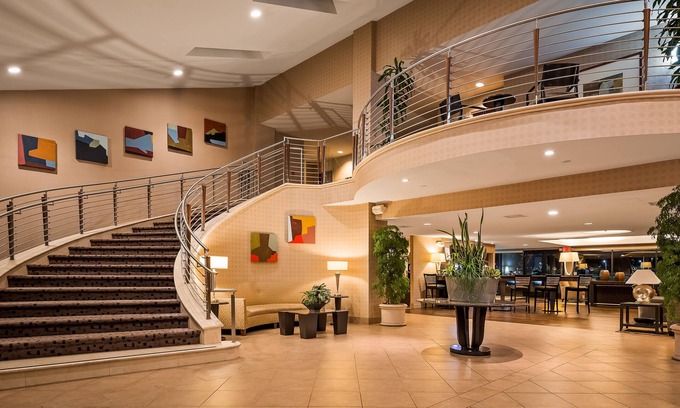 East Peralta Hotel | Best Western Plus Bayside Hotel