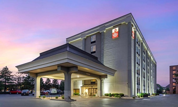 La Grange Hotel | Best Western Plus Chicagoland - Countryside