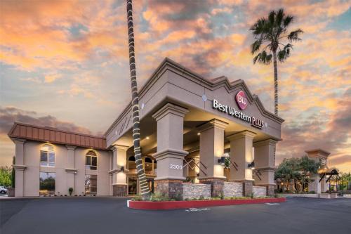 Redding Hotel | Best Western Plus Hilltop Inn
