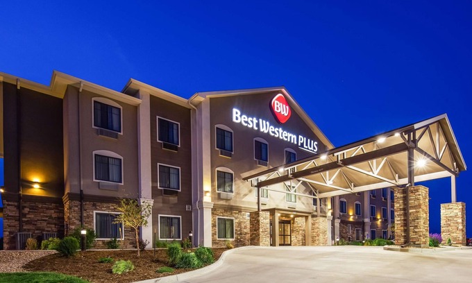 Fort Morgan Hotel | Best Western Plus Overland Inn