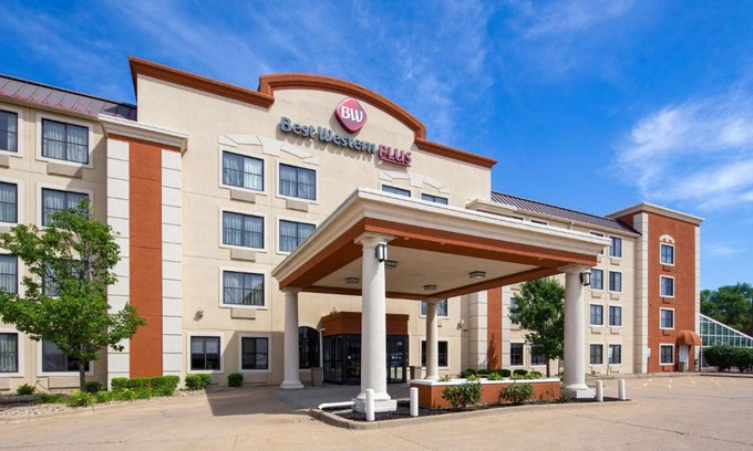 East Peoria Hotel | Best Western Plus Peoria