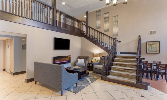 Russellville Hotel | Best Western Plus Russellville Hotel & Suites