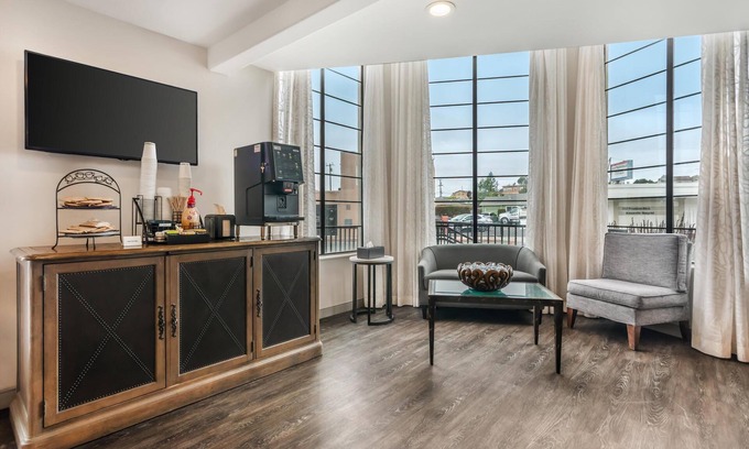 Watsonville Hotel | Best Western Rose Garden Inn