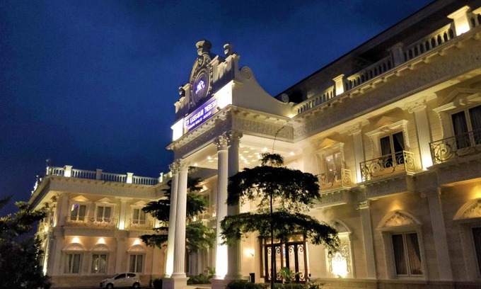 Sukaraja Hotel | Beth Kasegaran Theresia
