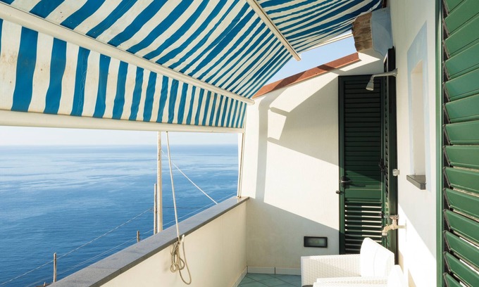 Conca dei Marini Apartment | BETWEEN AMALFI & POSITANO, BIS SEA VIEW HOUSE, FREE WIFI, A/C, ONLY 12 STEPS